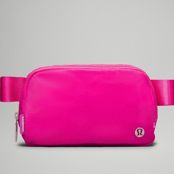 lululemon athletica Handbags - *SOLD* Lululemon Everywhere Belt Bag